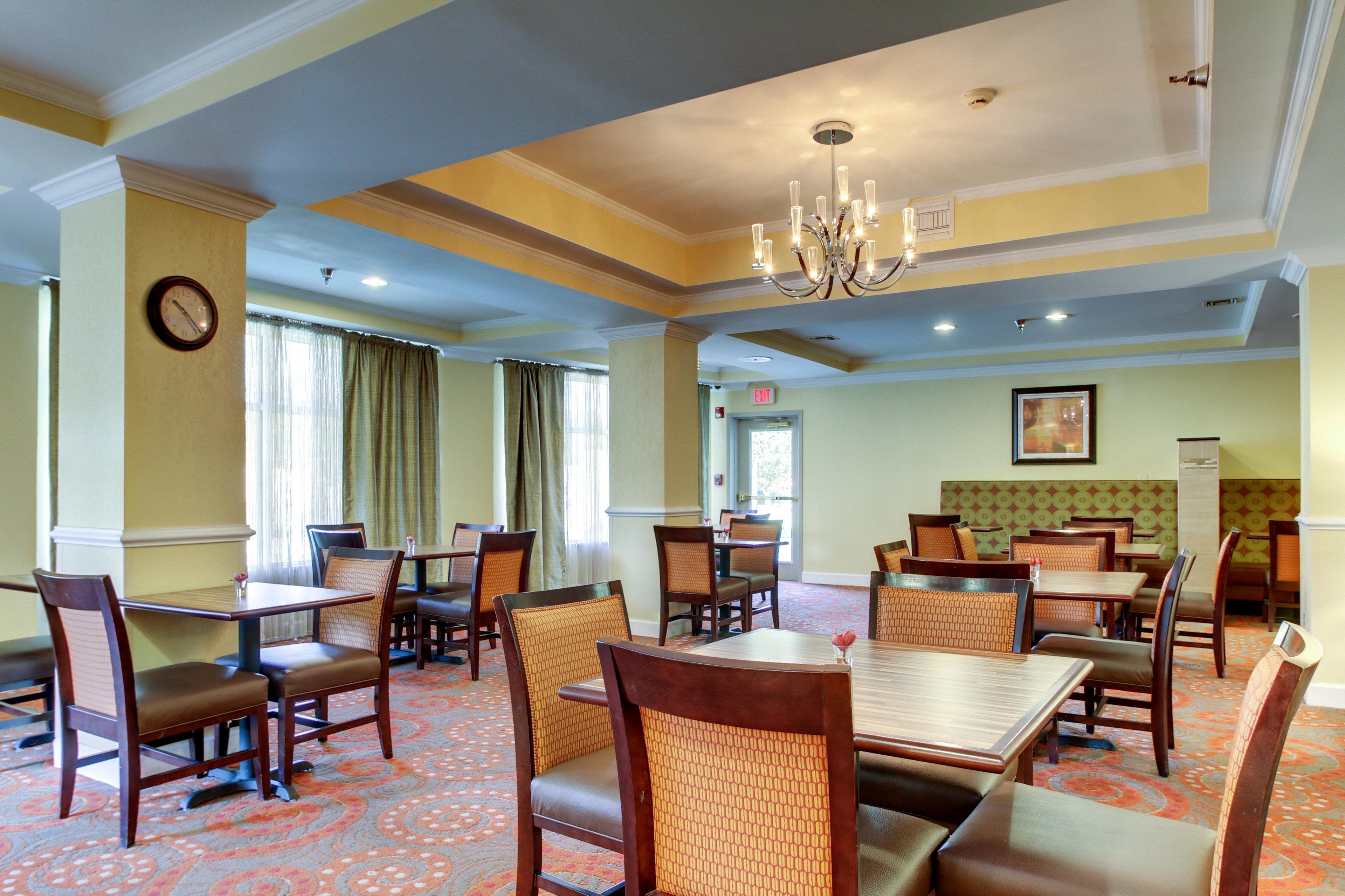 Holiday Inn Express Hotel & Suites Live Oak By Ihg Exterior foto