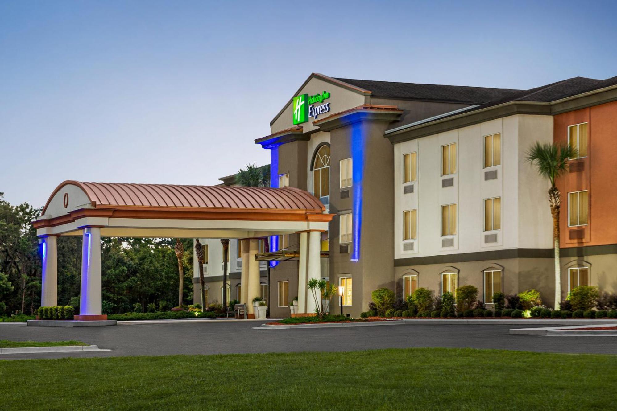 Holiday Inn Express Hotel & Suites Live Oak By Ihg Exterior foto