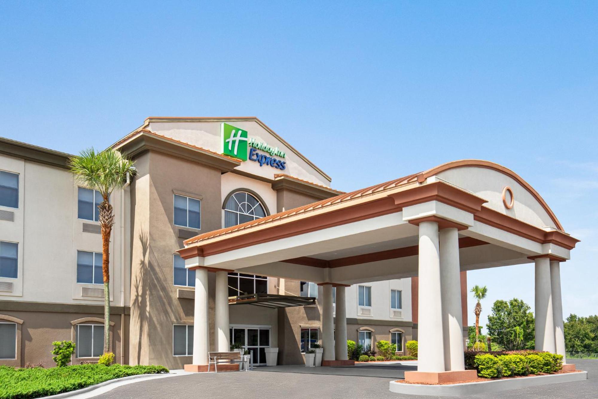 Holiday Inn Express Hotel & Suites Live Oak By Ihg Exterior foto